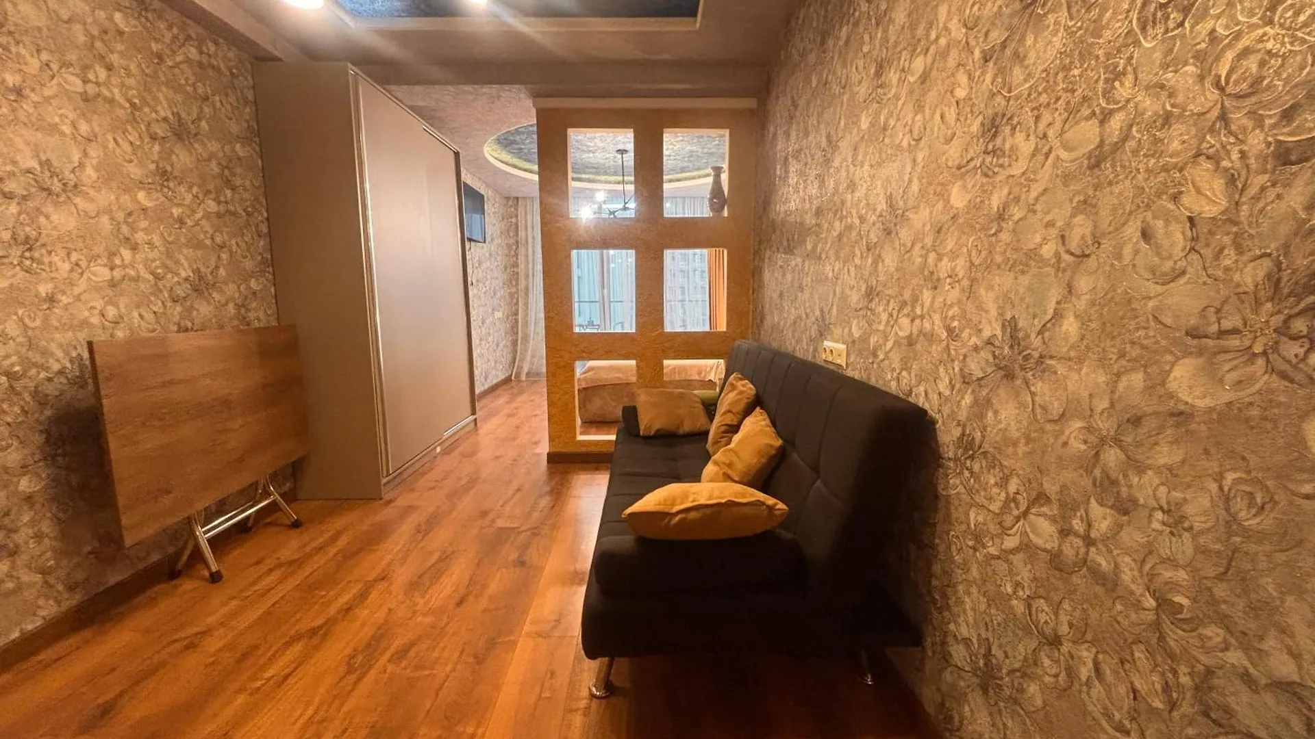 Apartments 1 Line Sea Wyn Residens 바투미
